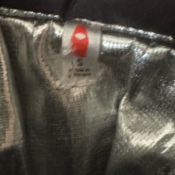 Puffin Drinkwear Can Koozie - Picture 2 of 4